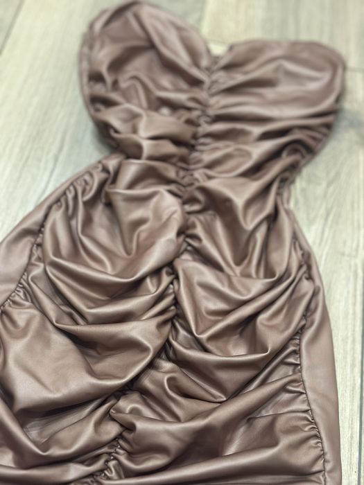 Сукня, плаття жіноче