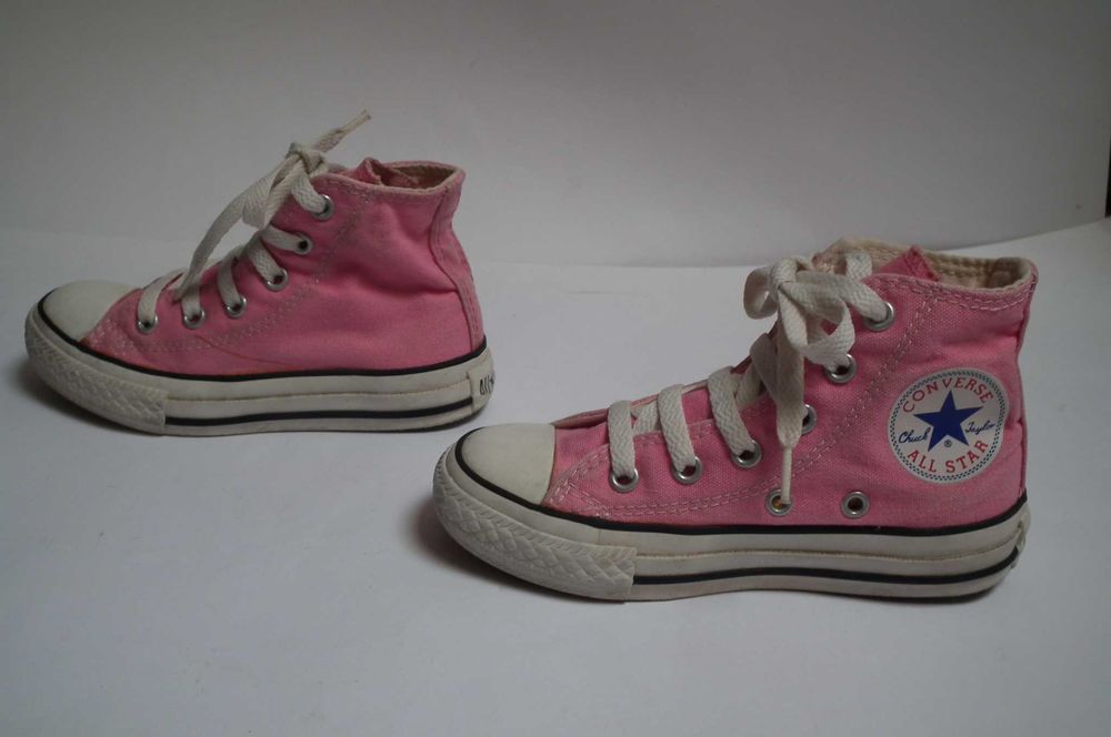 Converse All Star Chuck Taylor de criança, tam. 27. Envio grátis.
