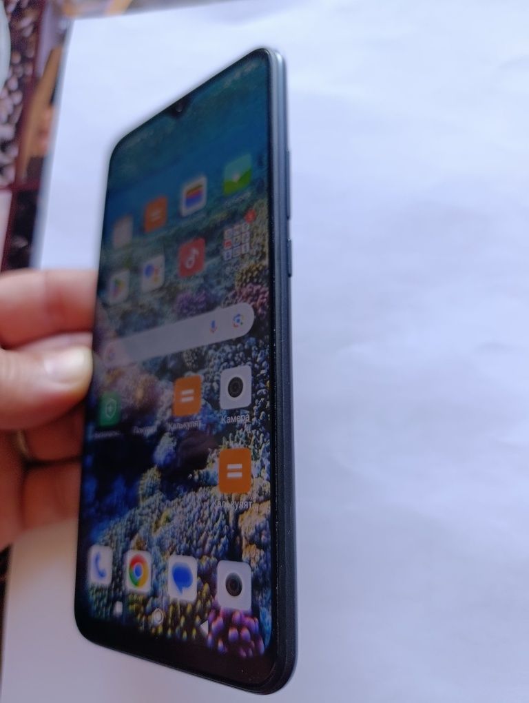 Продам смартфон Redmi9