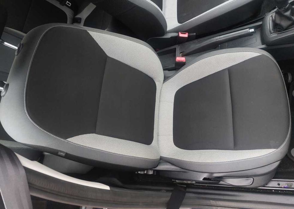Skoda Fabia III Kombi Fotel Fotele Kanapa Komplet