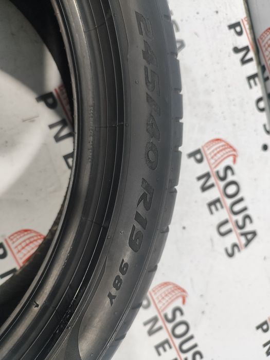 2 pneus semi novos 245-40R19 Pirelli - Oferta dos Portes