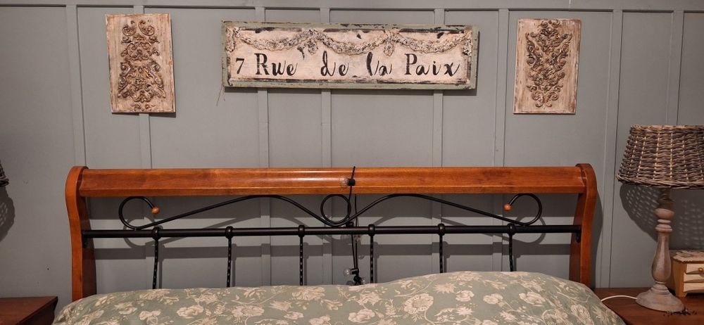 Łóżko sypialniane loftowe drewno, metal 160x200