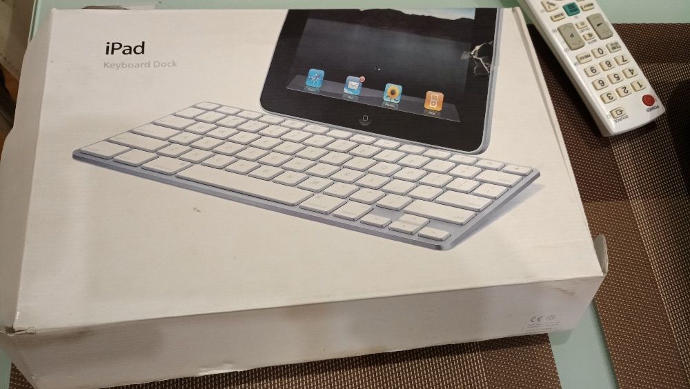 Док станция +клавиатура Apple для iPad 2 или iPad 3