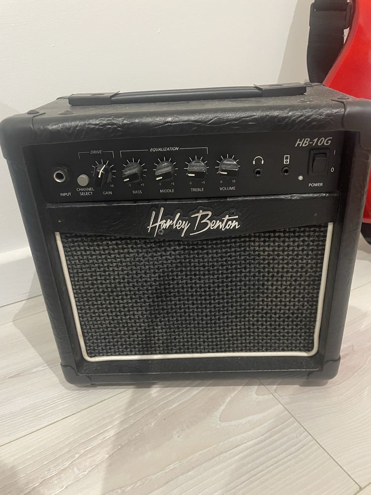 Guitarra Harley Benton c/ extras