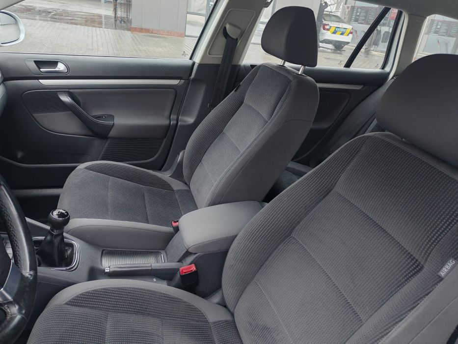 Golf 5 2009 рік. Дуже гарний стан