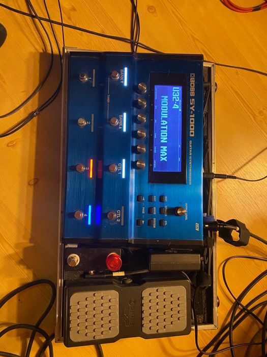 Syntezator gitarowy basowy Boss Sy-1000 SY1000 case kabel pedał zestaw