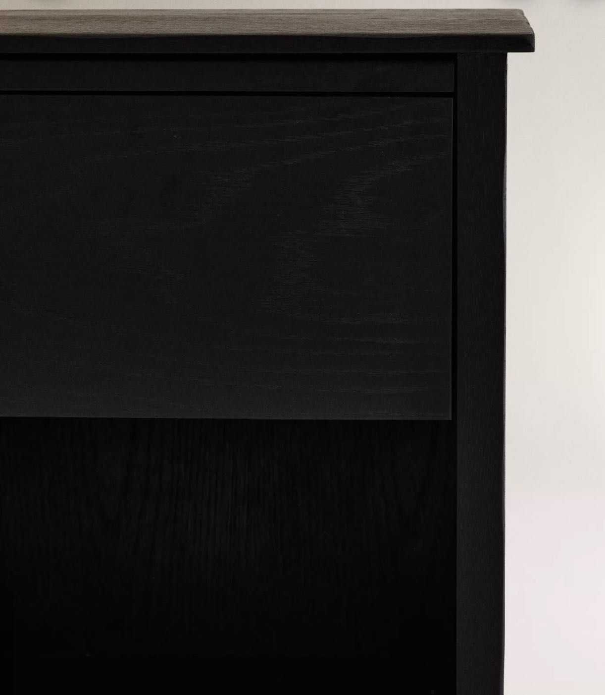 Mesa de cabeceira em carvalho da Zara Home