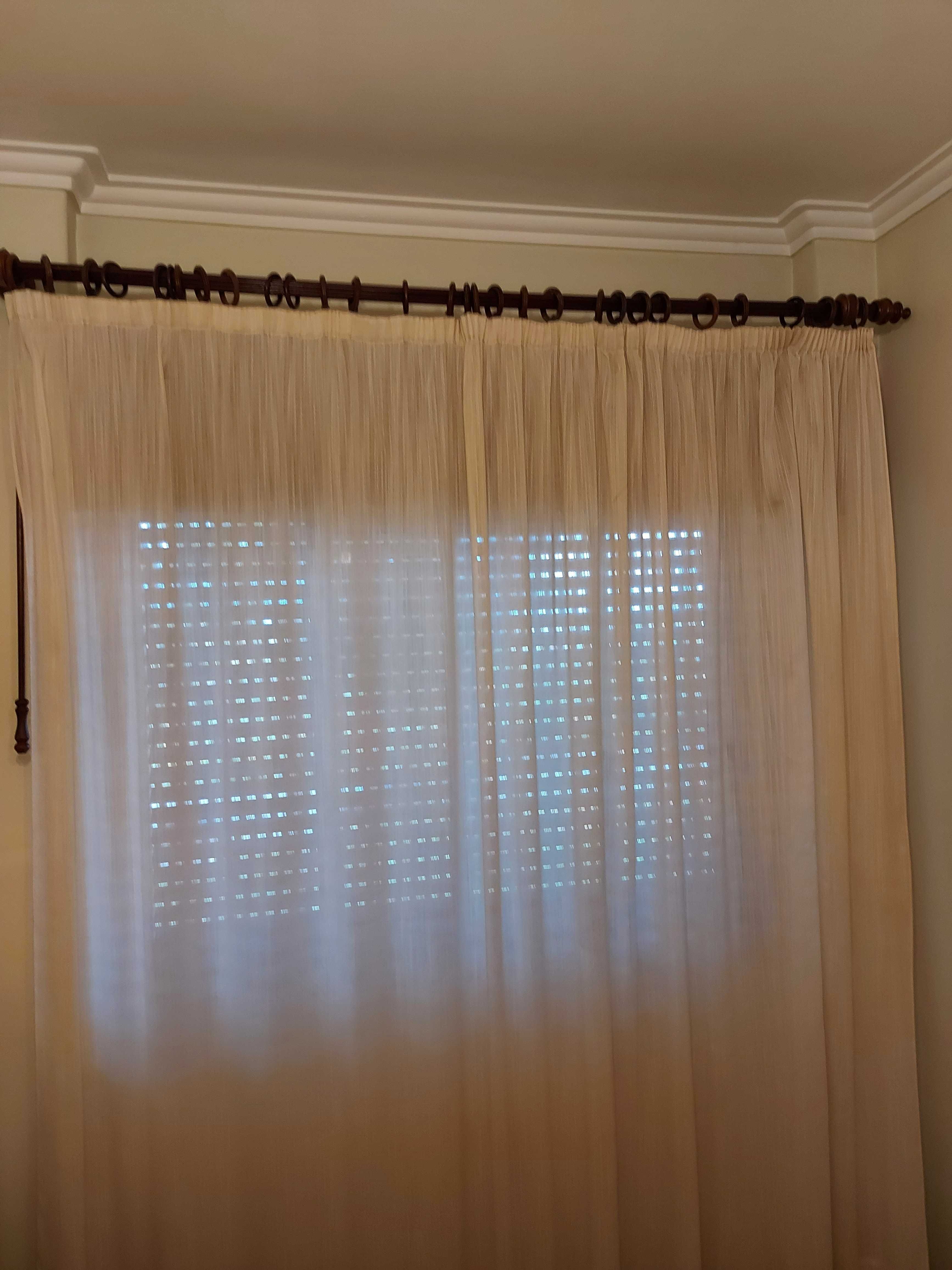 Cortinados de Sala / Quarto e Acessórios de Montagem