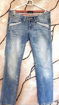 Spodnie jeans HOUSE M