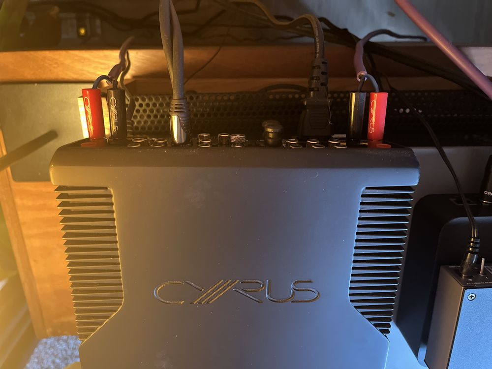 Cyrus i9-xr wzmacniacz stereofoniczny
