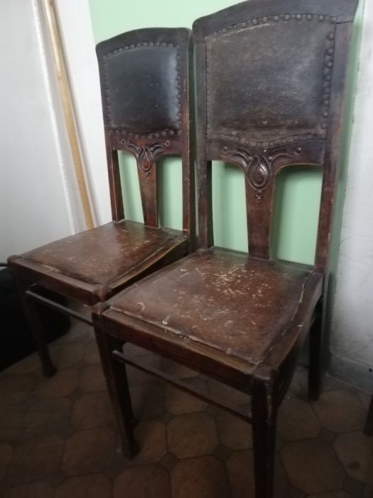 Dwa secesyjne krzesła