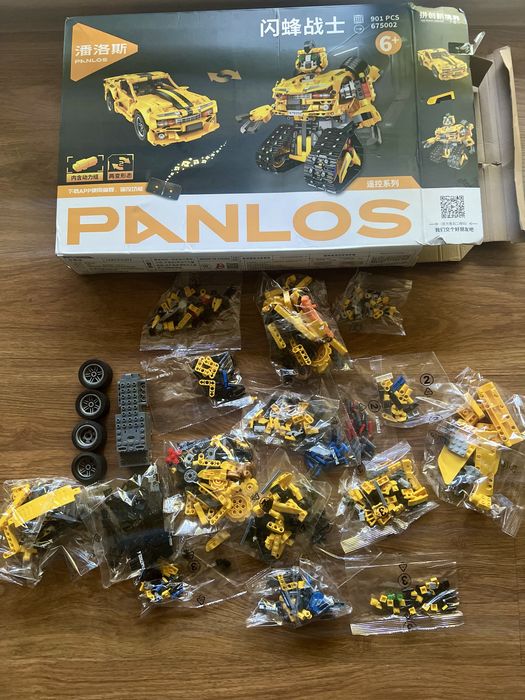 Конструктор трансформер Bumblebee, Panlos Brick, 675002 типу Lego