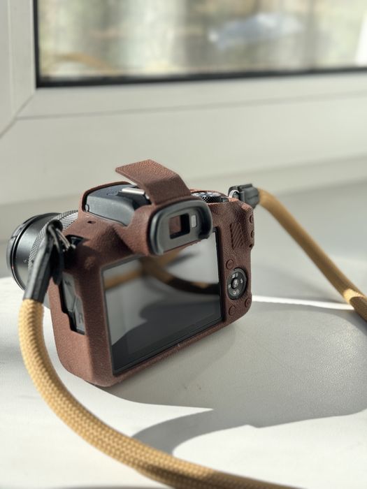 Фотокамера бездзеркальна Canon EOS R100 RF-S 18-45