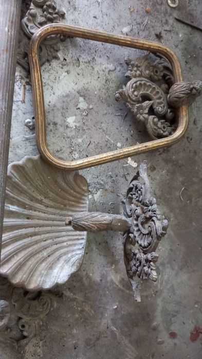 Vendo acessorios para casa de banho antigos