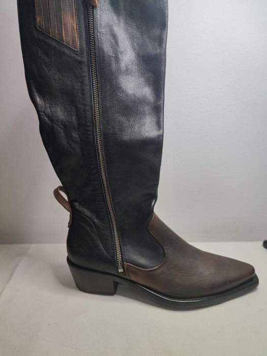 Botas da marca We the free