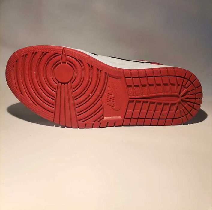 Nike Air Jordan Red