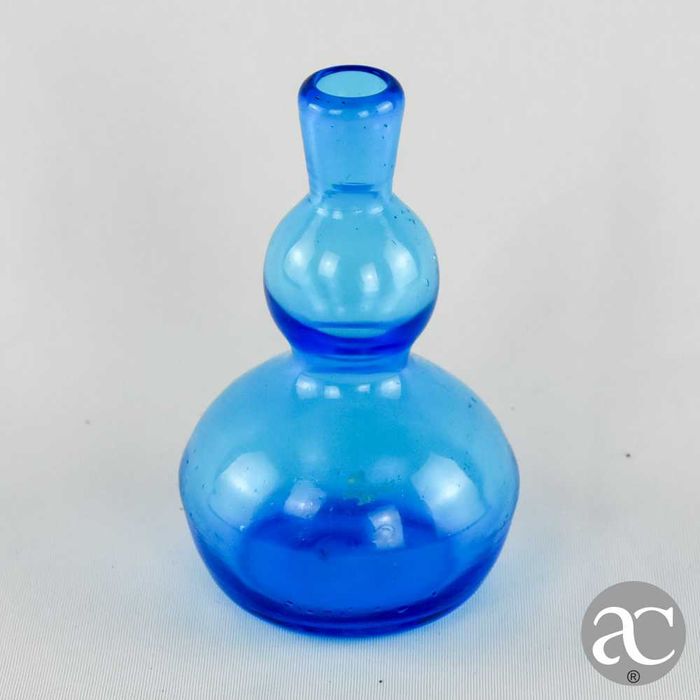 Jarra em vidro soprado em forma de cabaça em azul, séc. XIX