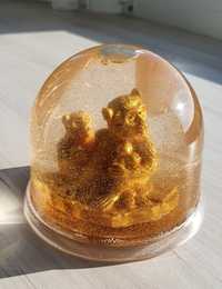 Подставка для ручек золотая обезьяна в шаре с блёстками