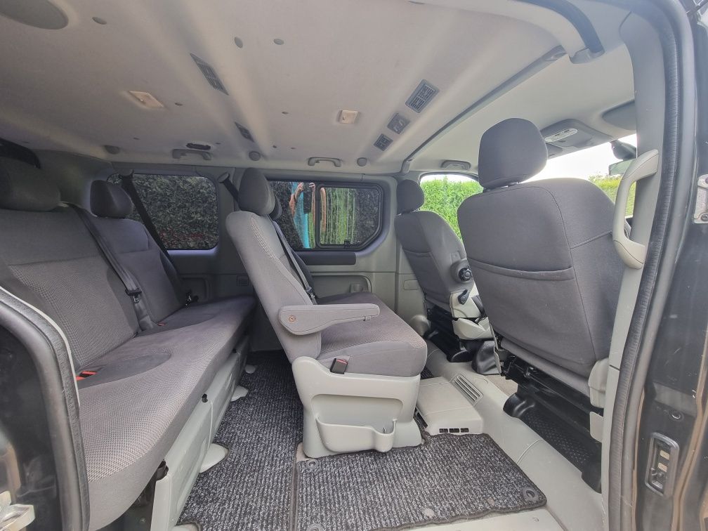 2012 Opel VIVARO 2,0CDTI Tour caravele multivan osobowy Renault trafic