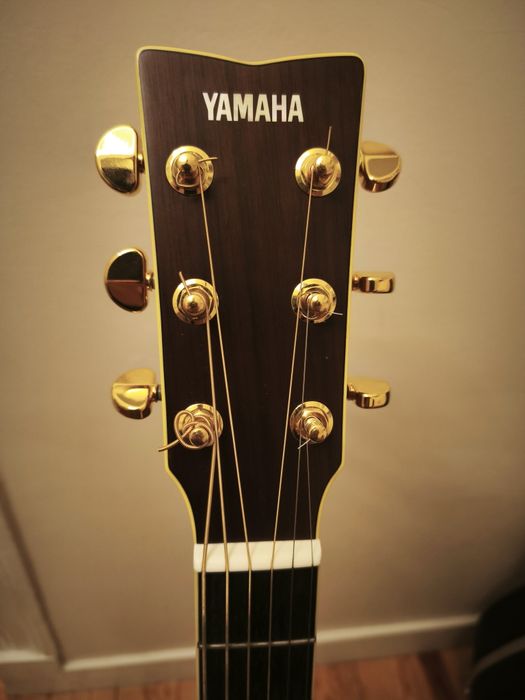 Guitarra Yamaha LS-TA