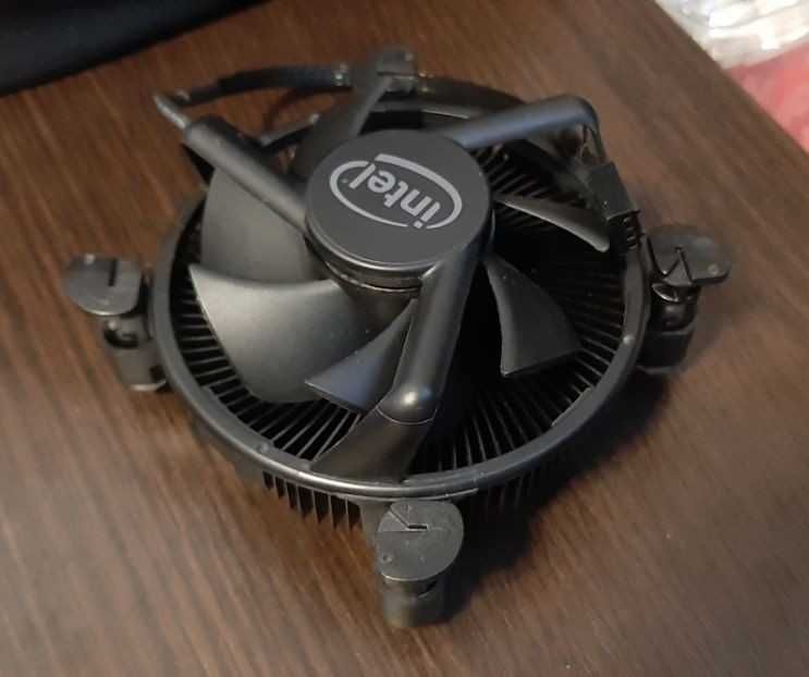 Кулер для процесора Intel BOX s1200 /115x (Алюминий и медь)