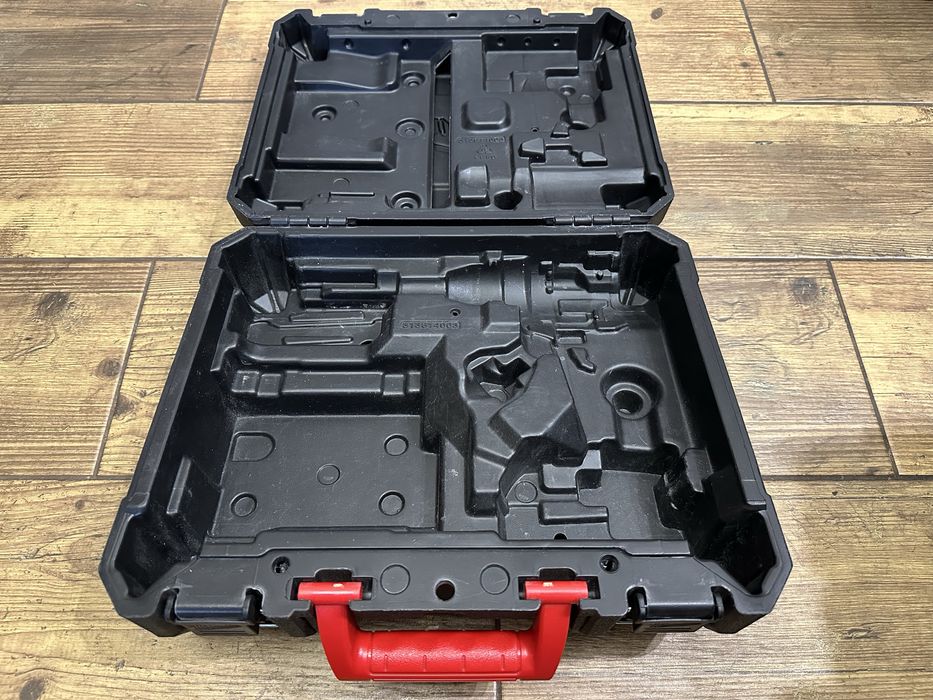 Walizka, skrzynka Milwaukee M18 CBLPD-422C na wiertarko-wkrętarkę