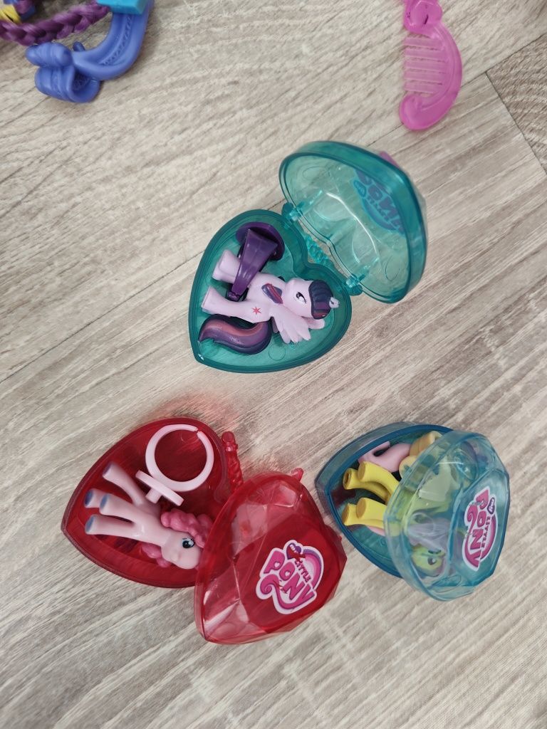 Duży zestaw figurek My Little Pony plus figurki pierścionki