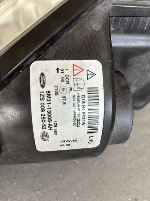 Otica direita ford Smax