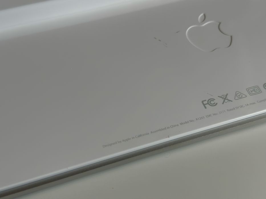 Клавіатура Apple A1243 б/в + наклейки українською