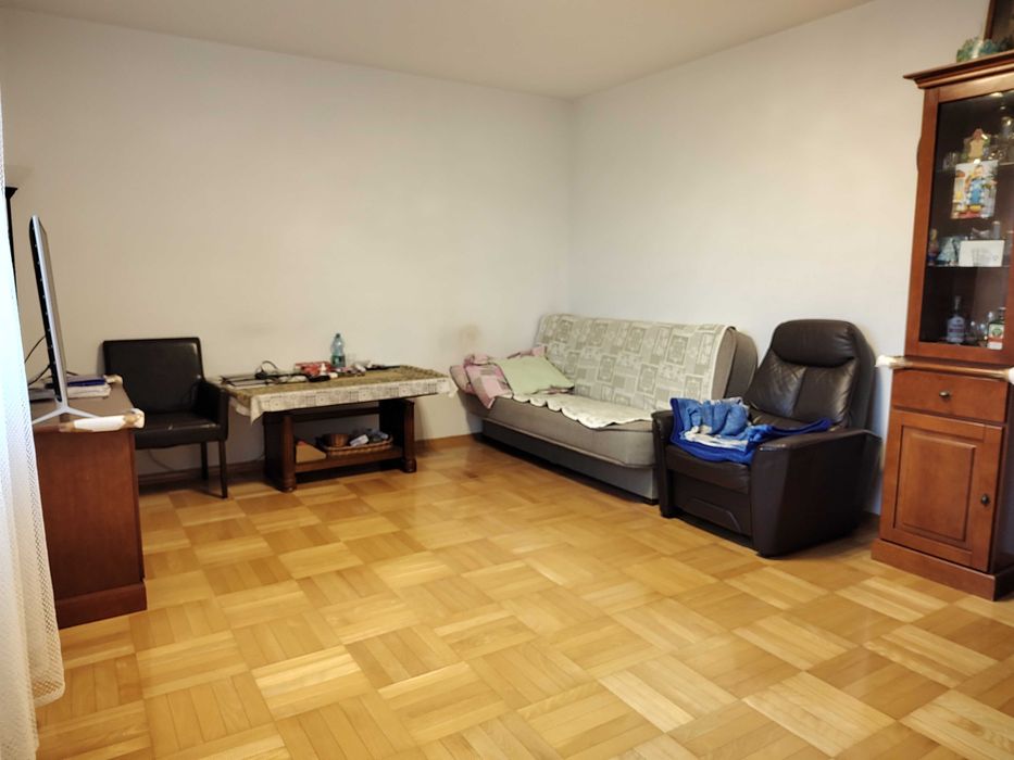 Mieszkanie 2-pok. z oddz. kuchnią, garaż i miejsce postojowe, balkon