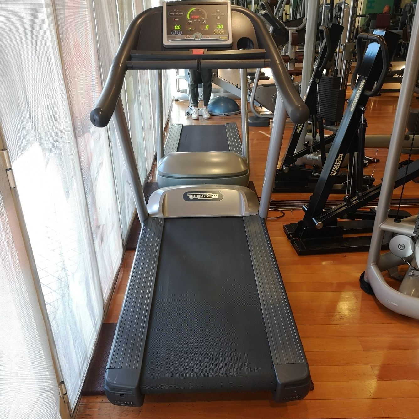 Tapete Passadeira Esteira Technogym JOG500