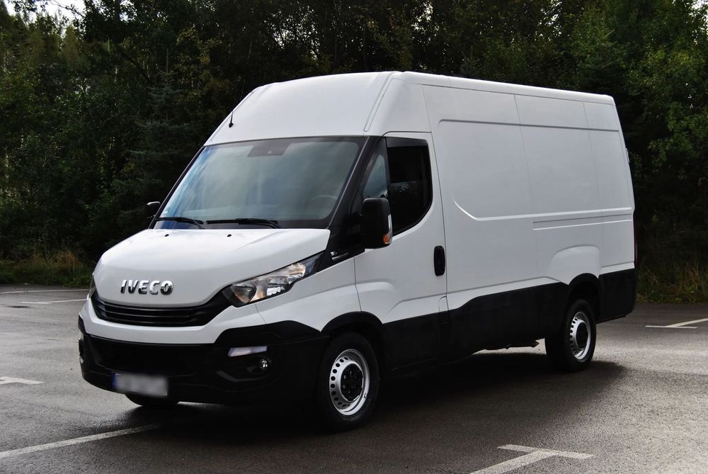 Iveco Daily 35S16 2.3 HPI Oryginał Blacha blaszak średni średniak  Klimatronic Tempomat Serwisowany bez adblue  HI MATIC hak