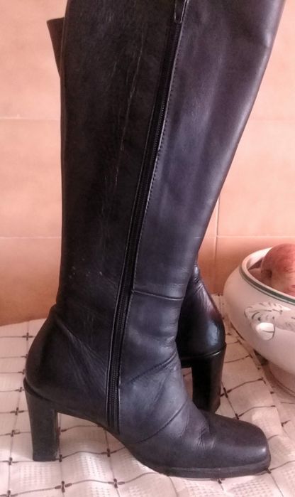 botas 35, 36 e sapatos e socas 35