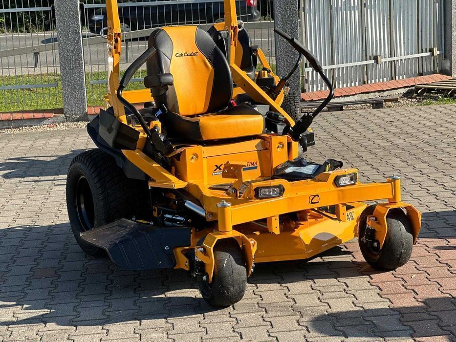 CubCadet Zero Turn XZ7 L122 Ultima traktor ogrodowy Dostępny od ręki!