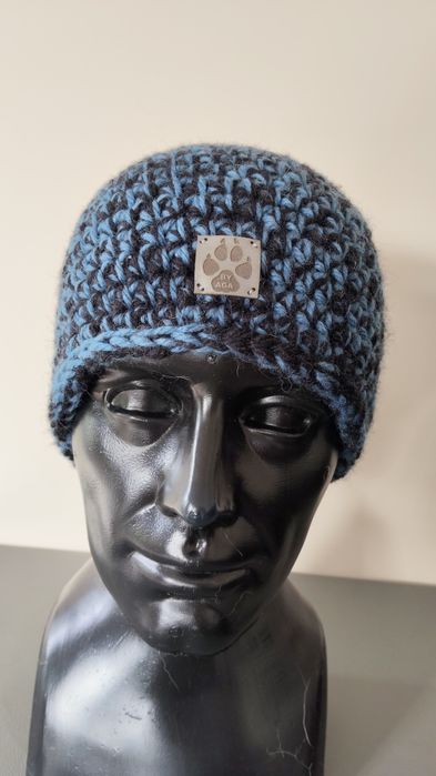 Duża czapka na szydełku