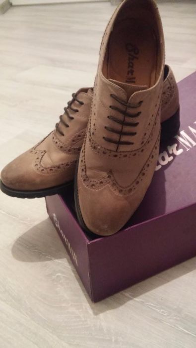 Туфлі броги з перфорацією