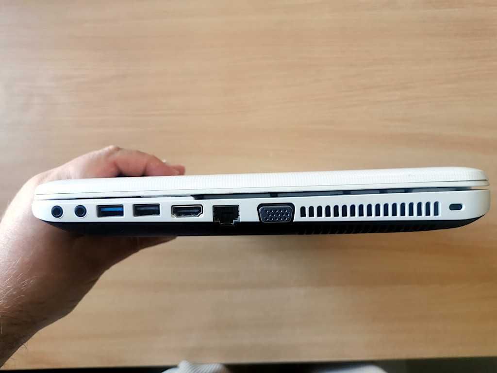 Toshiba Satellite C855-1Z1