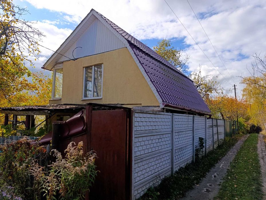 Дача з грубою в місті !