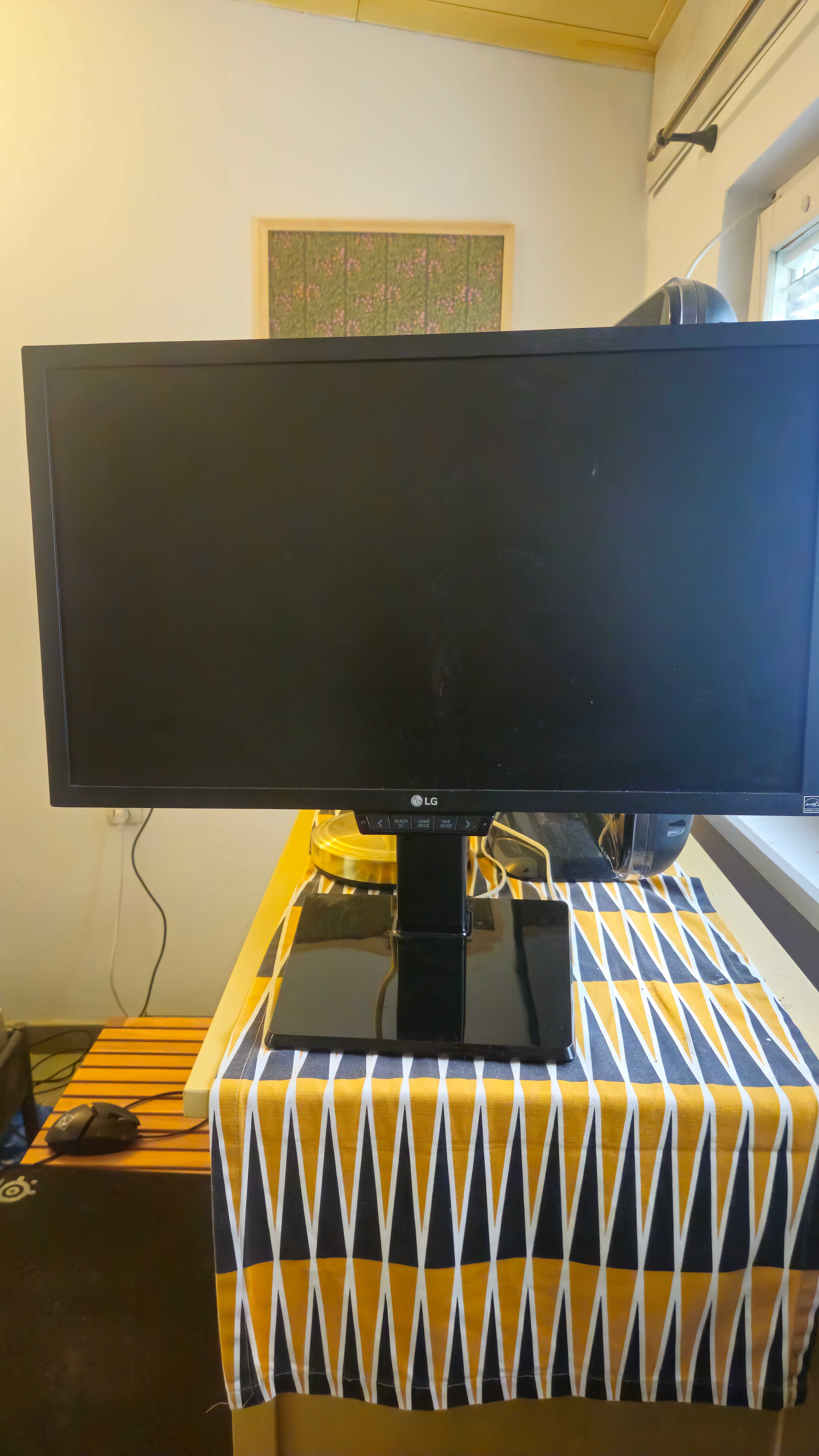 Monitor lg 24gm77