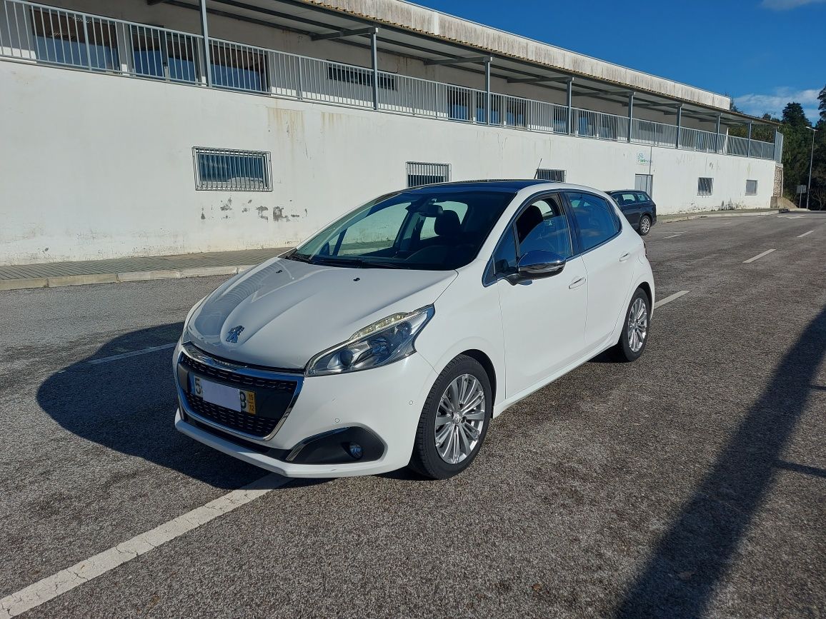 Peugeot 208 1.6 BlueHdi 100cv Allure GPS+Camêra de Marcha Atrás