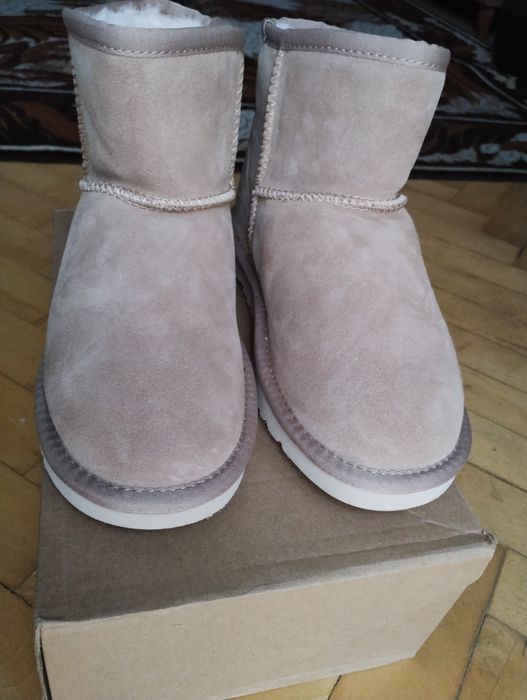 Nowe buty damskie UGG