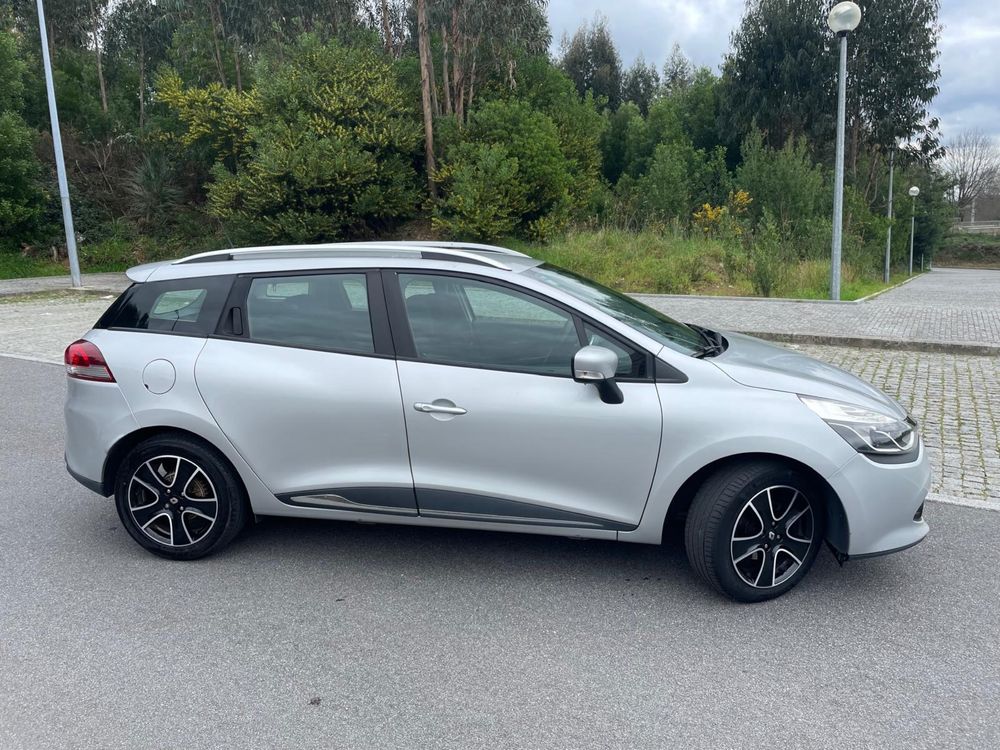 Renault Clio Sport Tourer limited