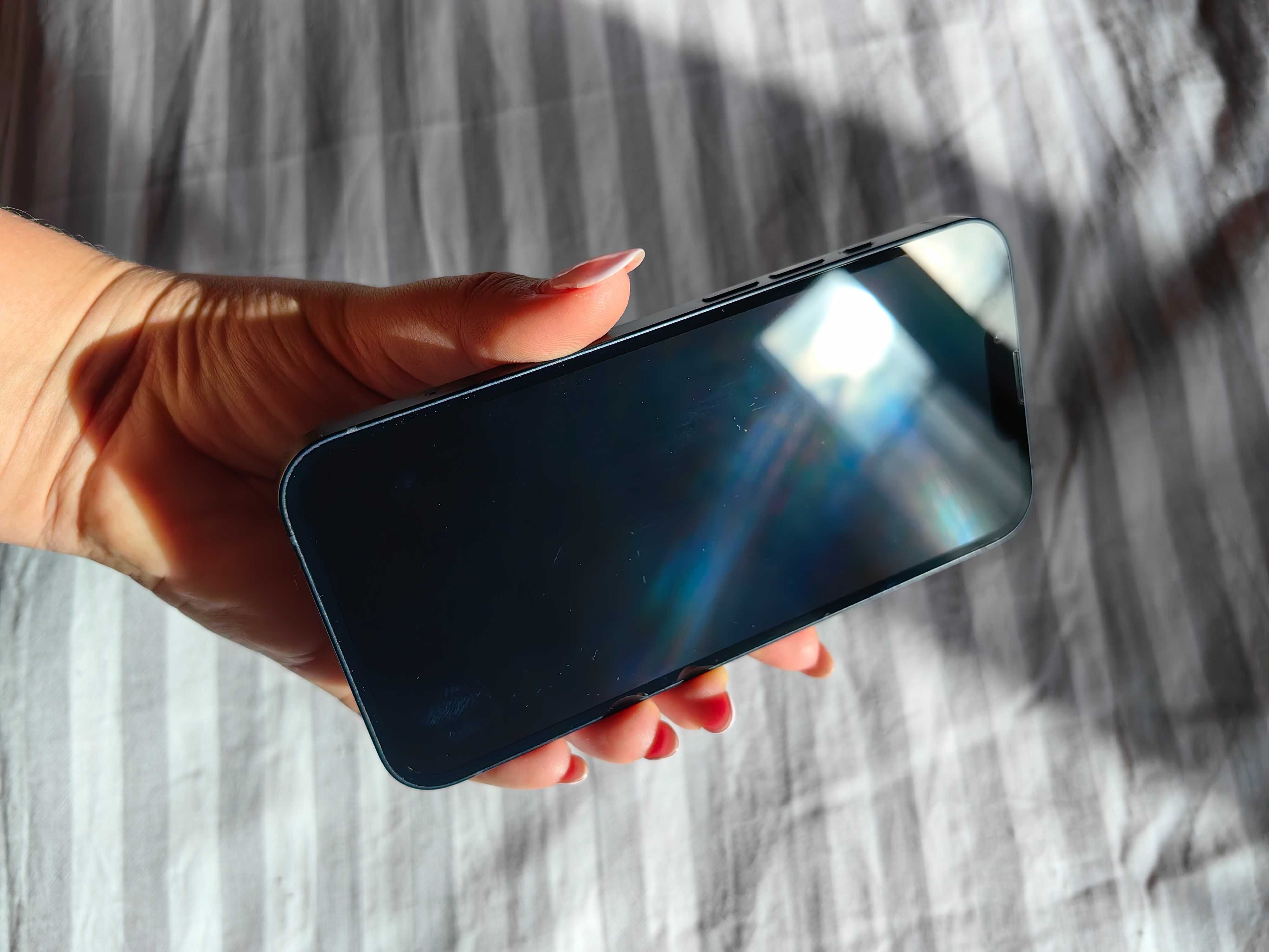IPhone 13 na gwarancji  stan igła I Phone 13tka