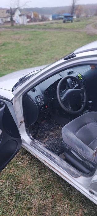 Продам Мітсубісі карізма