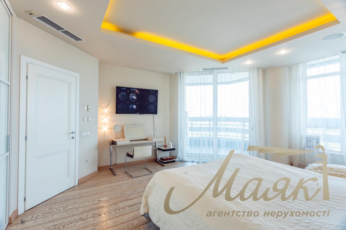 Аренда видовой квартиры 180м2  ул. Андрея Верхогляда/Драгомирова Центр