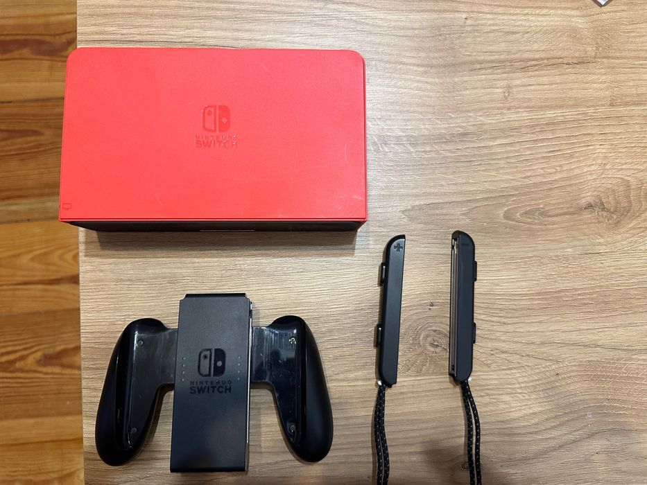 Nintendo Switch OLED Mario