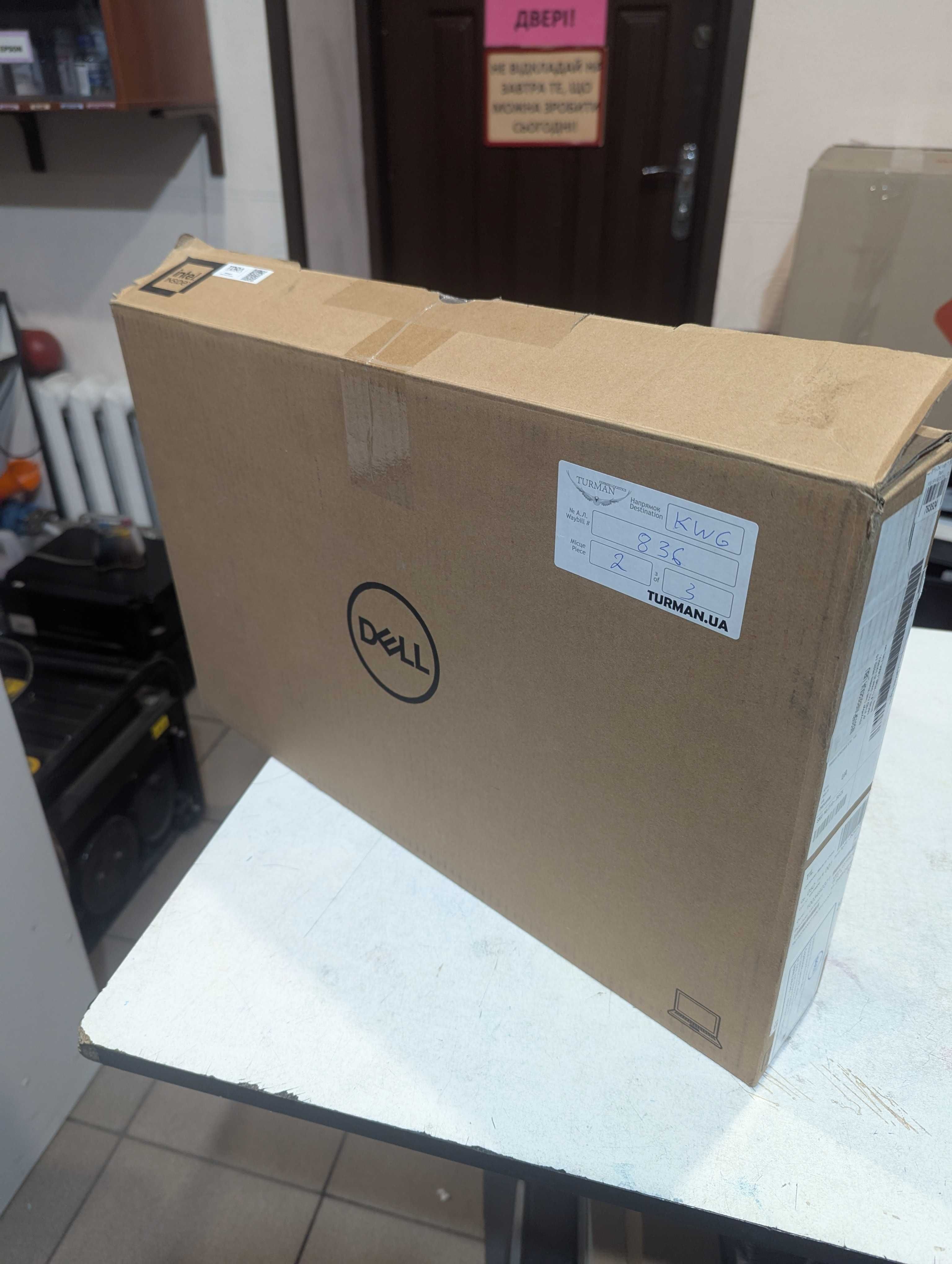 Ноутбук Dell Vostro 3520 (N5315PVNB3520UA) полностью новый, не пользов