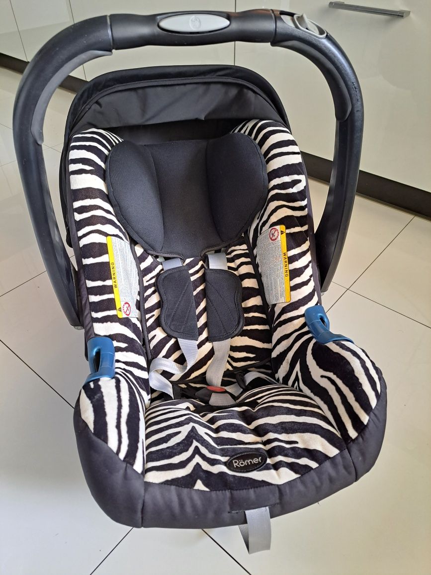 Britax Romer Fotelik samochodowy dla dziecka 0 - 13 kg Römer Baby Safe