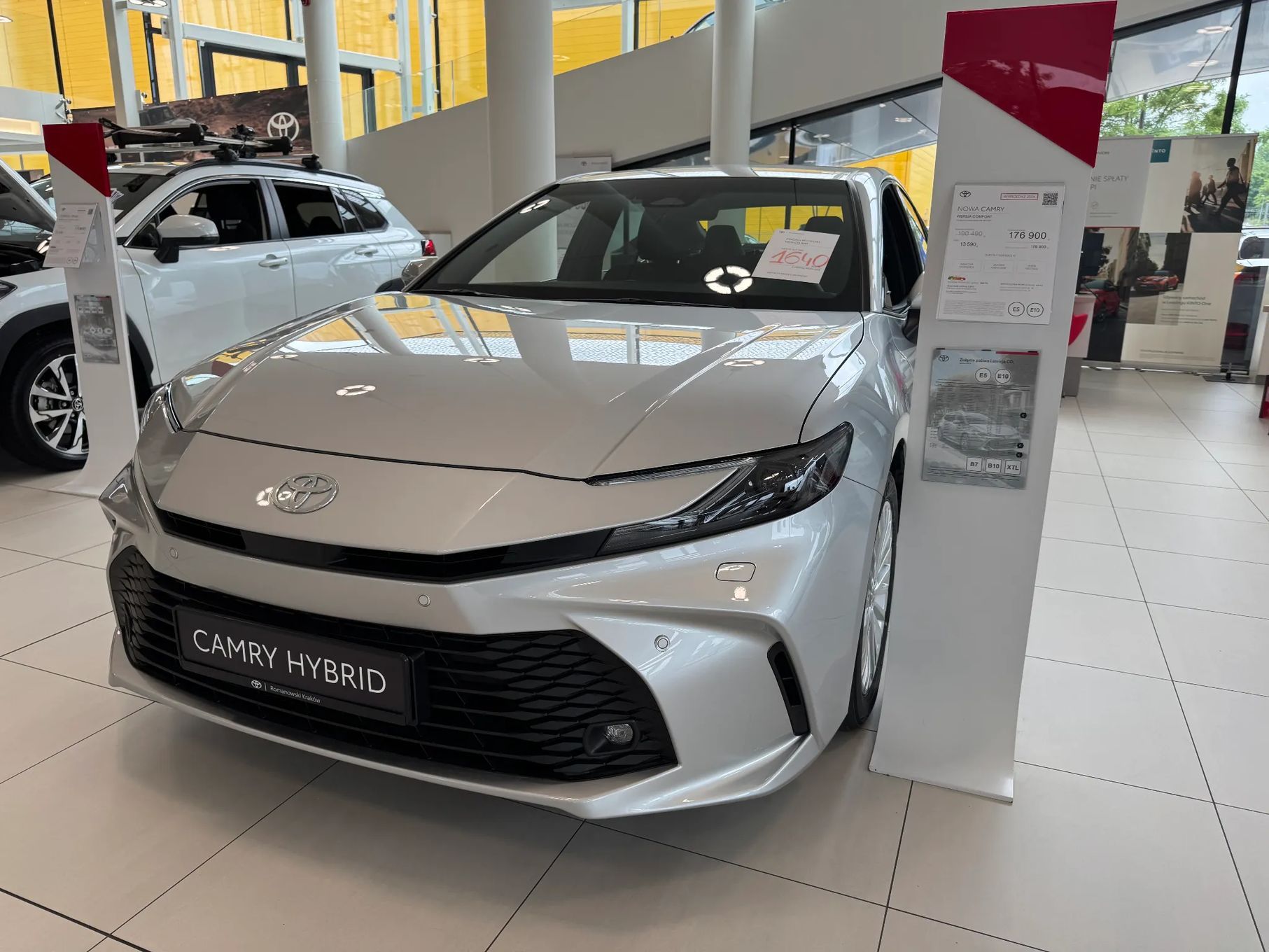 Toyota Camry Toyota Camry Comfort od ręki 2024