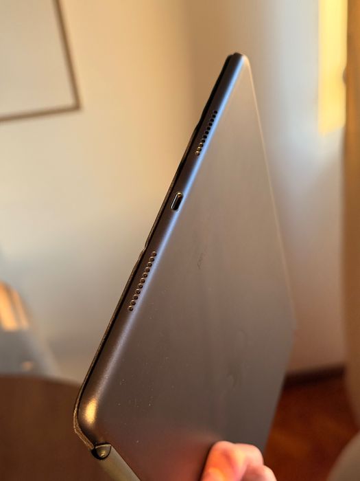 iPad Air 3 (2019, A12 series) 10.9"